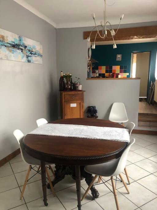 Maison Conviviale Aux Abords De La Vieille Ville بولون-سور-مير المظهر الخارجي الصورة