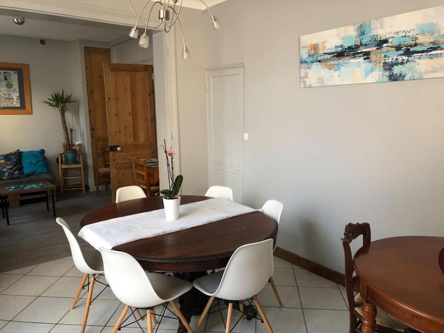 Maison Conviviale Aux Abords De La Vieille Ville بولون-سور-مير المظهر الخارجي الصورة